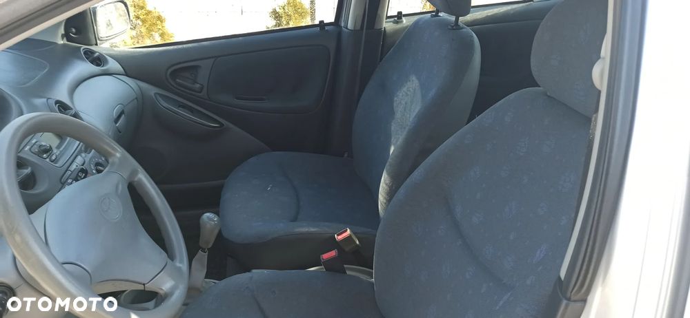 Toyota Yaris 1.0 Base - 6