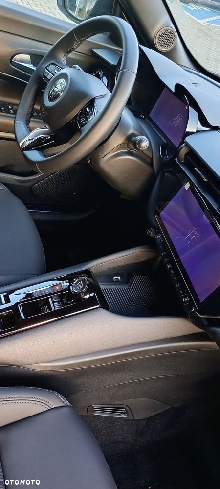 Alfa Romeo Junior 1.2 mHEV Ti eDCT - 12