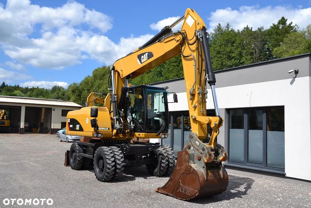 Caterpillar 318 D - 15