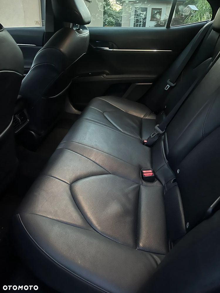 Toyota Camry 2.5 Hybrid Executive CVT - 16