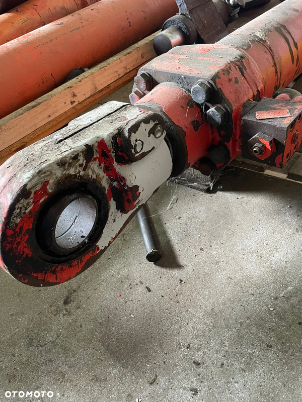 Siłownik naporu O&K RH6.5, RH6