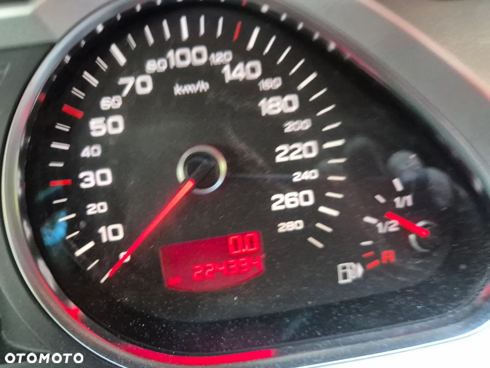 Audi A6 Avant 2.0 TDI DPF - 12