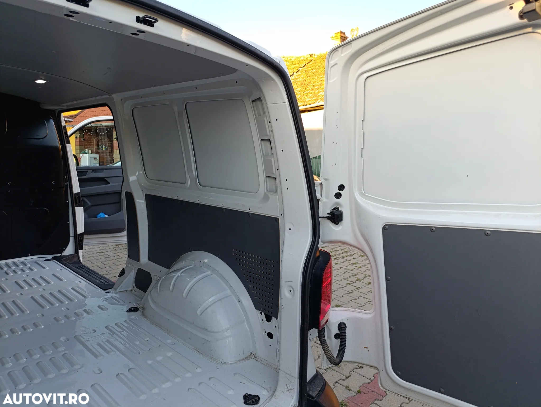 Volkswagen Transporter - 13