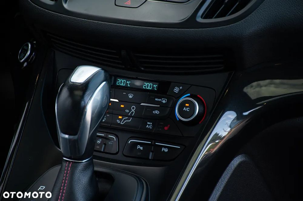 Ford Kuga 1.5 EcoBoost 4x4 ST-Line - 25