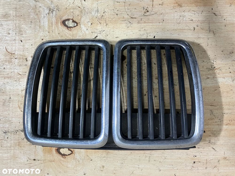 GRILL NERKI BMW E32 V8 V12 SZEROKI CHROM SZEROKA MASKA NOSEK 1964863 E30 1884350 - 5