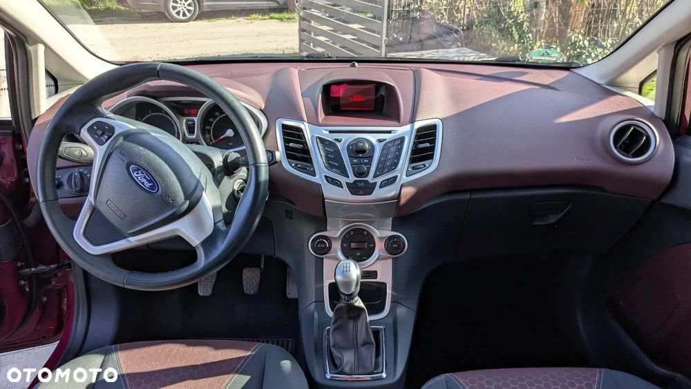 Ford Fiesta - 8