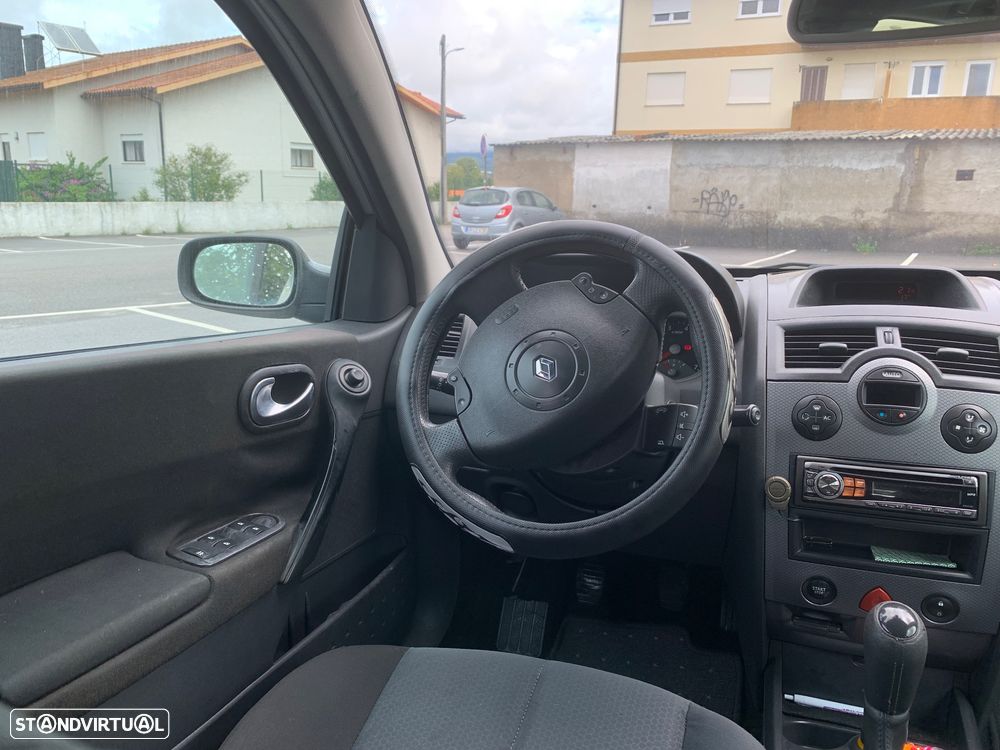 Renault Mégane 1.5 dCi Confort - 11