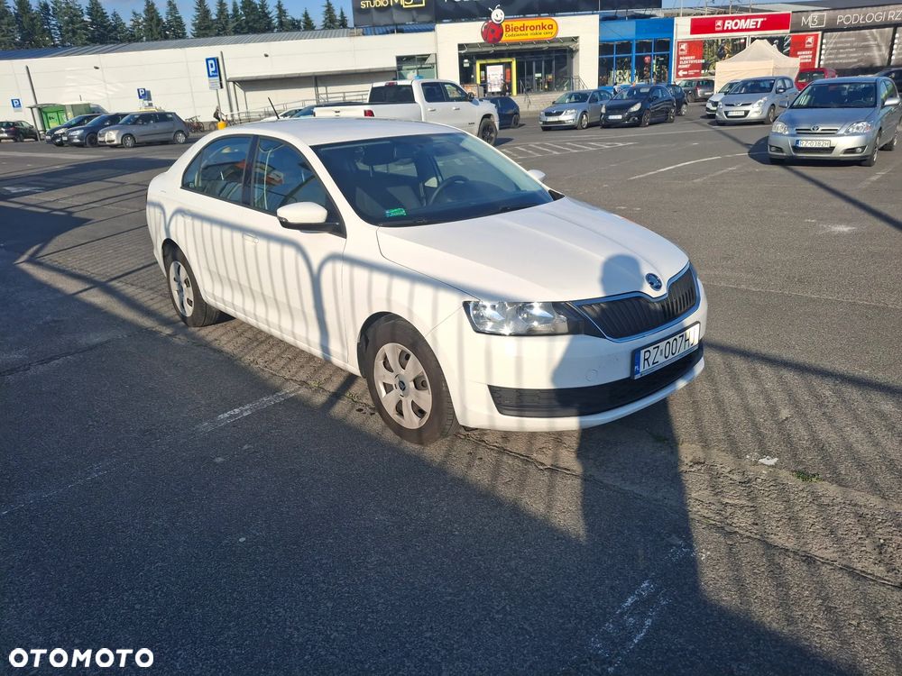 Skoda RAPID 1.0 TSI Active - 10