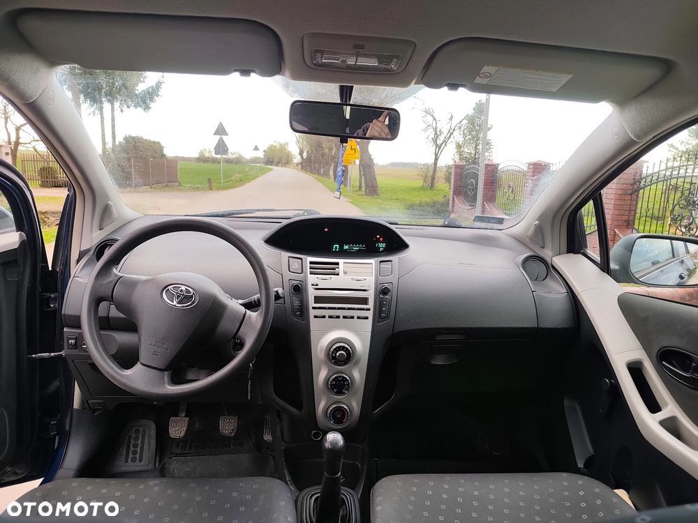 Toyota Yaris 1.0 Luna - 12