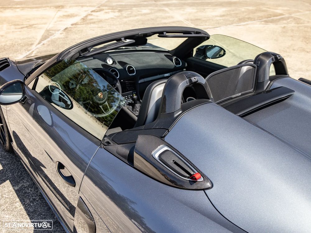 Porsche 718 Spyder - 25