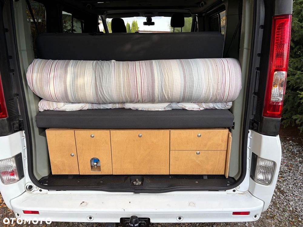 Opel Vivaro - 8