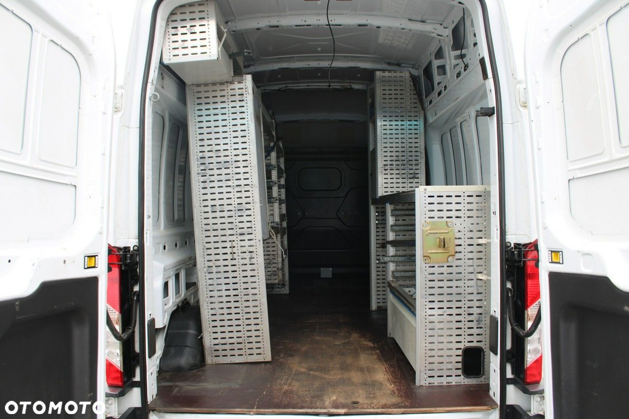 Ford Transit - 23