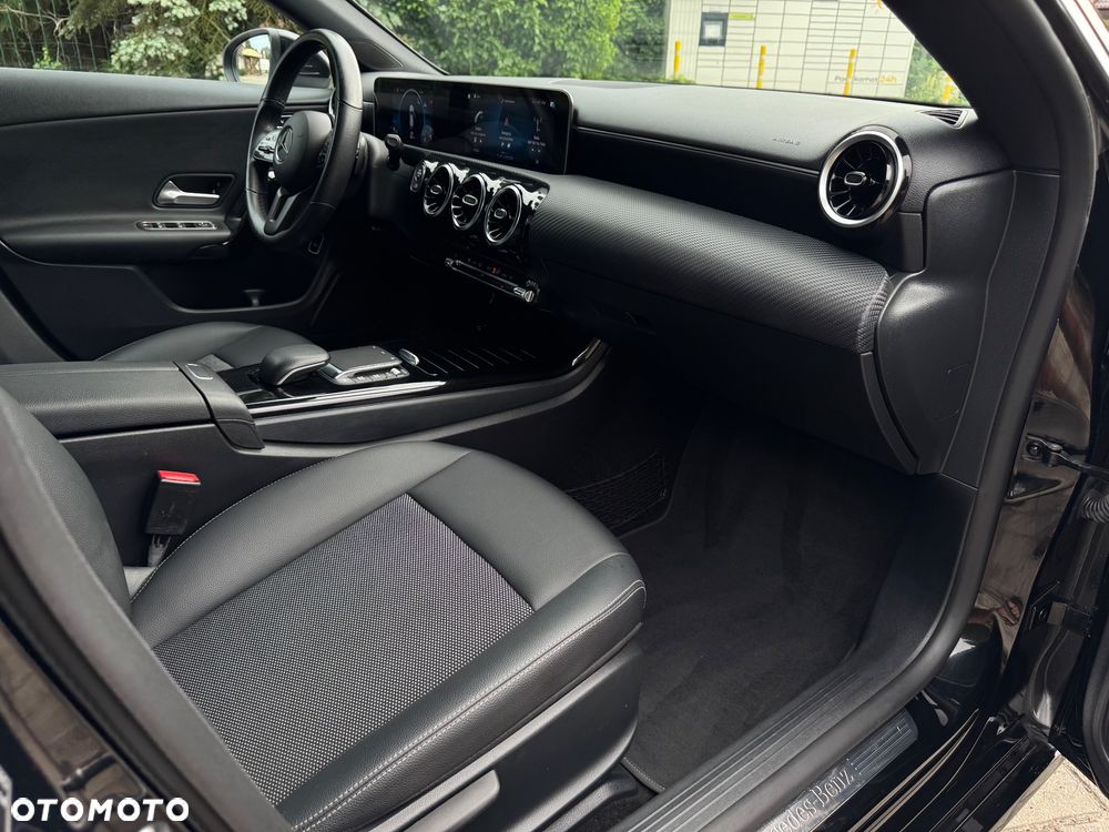 Mercedes-Benz CLA 200 d 8G-DCT Progressive - 28
