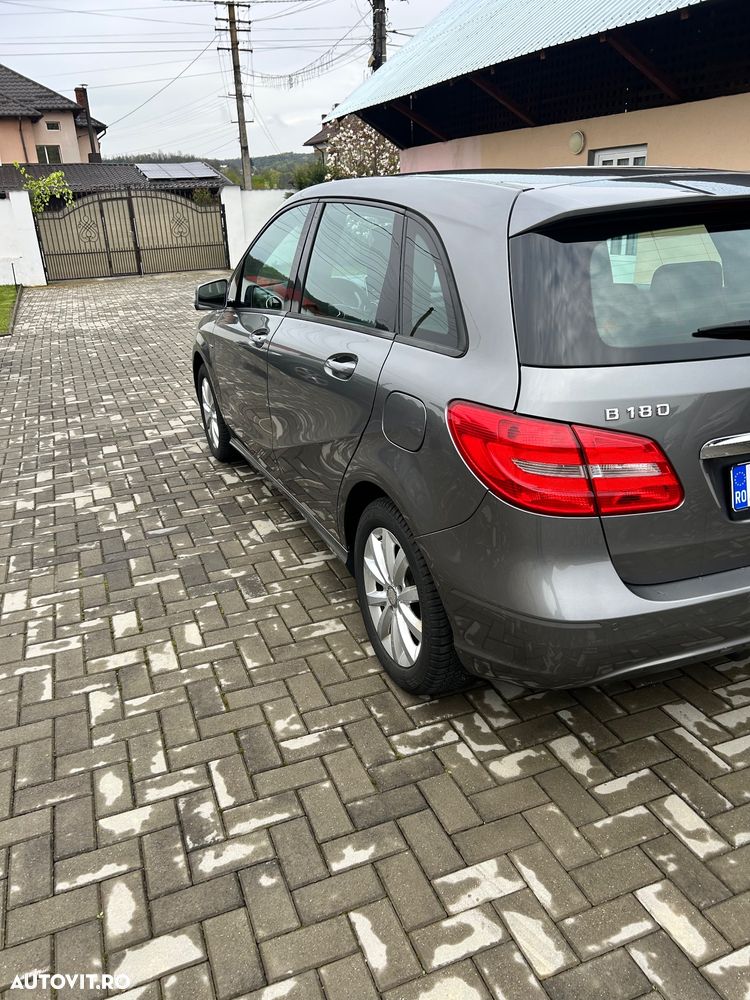 Mercedes-Benz B 180 BlueEfficiency Edition 1 - 3