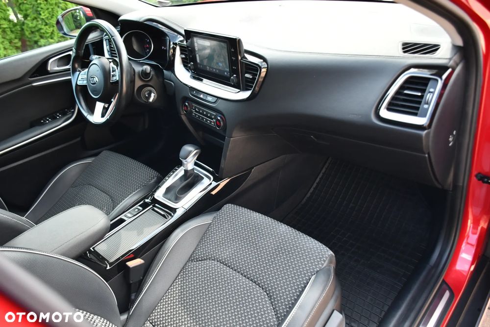 Kia XCeed 1.4 T-GDI OPF DCT7 PLATINUM EDITION - 9