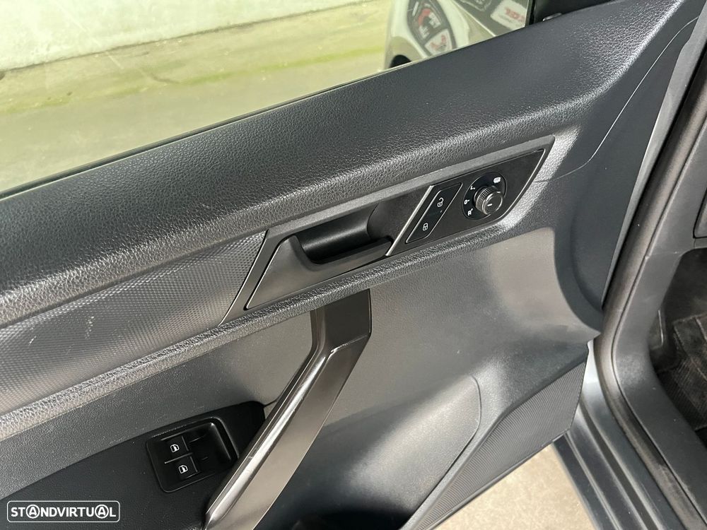 VW Caddy Outro - 18