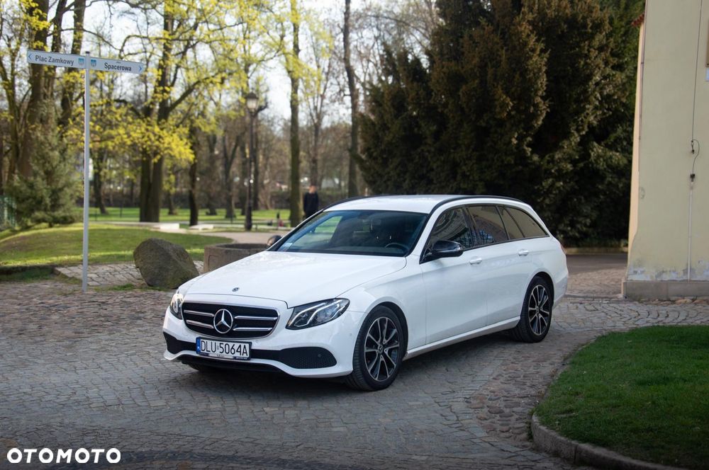 Mercedes-Benz Klasa E - 23