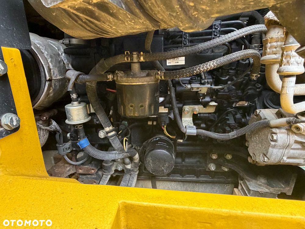 Komatsu PC55MR-5 - 11