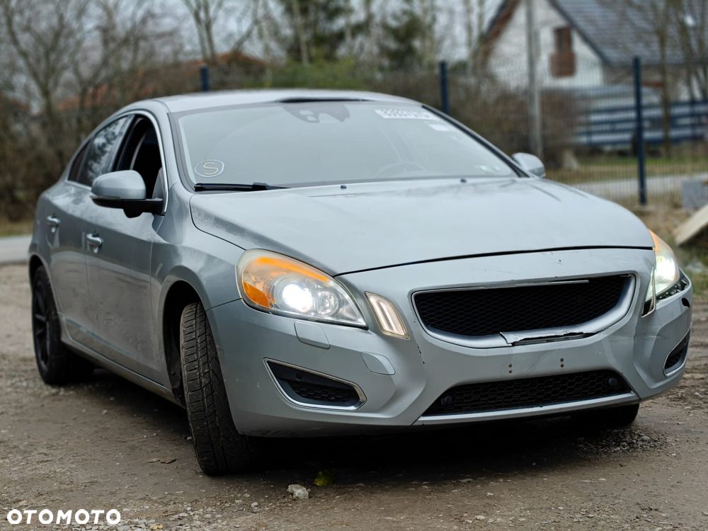 Volvo S60 T6 AWD Geartronic Momentum - 5