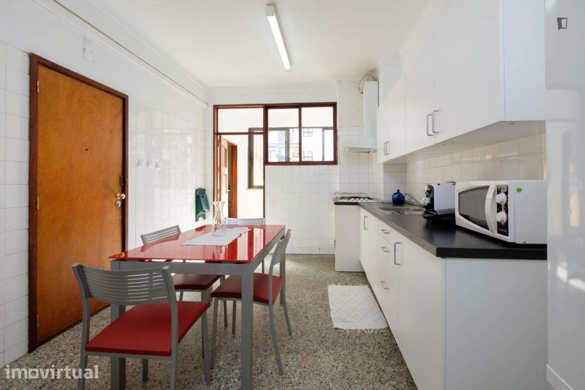 Quarto - localizado em Bairro do Sol Coimbra - Grande imagem: 5/23