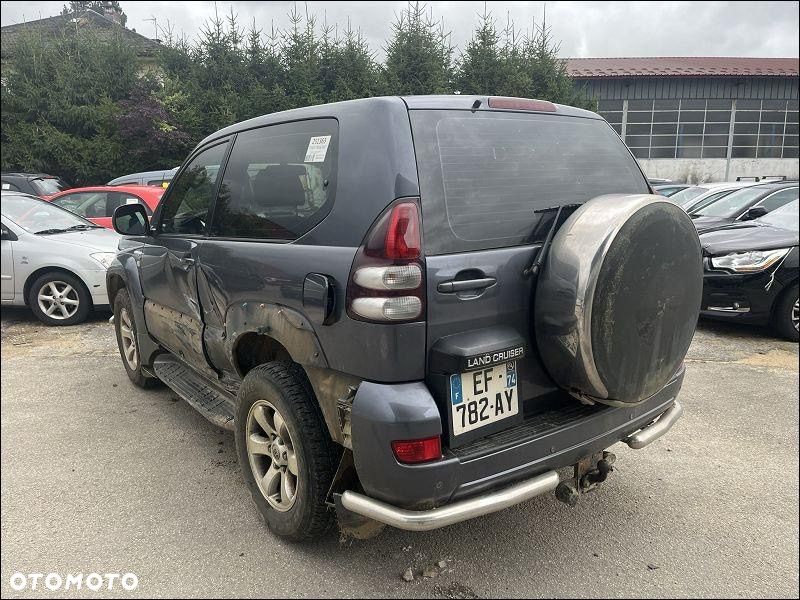 Toyota Land Cruiser - 4