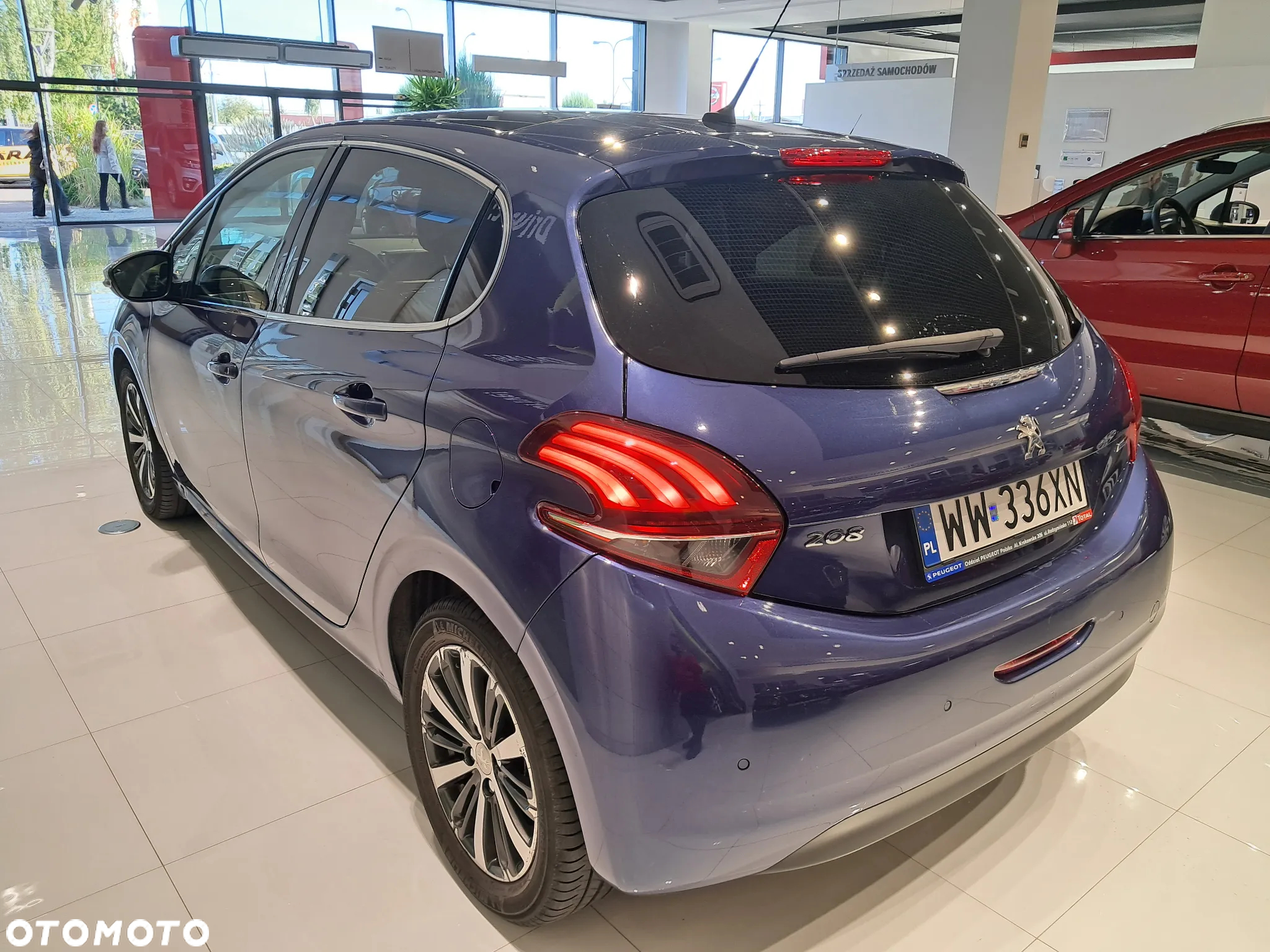 Peugeot 208 1.2 PureTech GPF Allure S&S - 8
