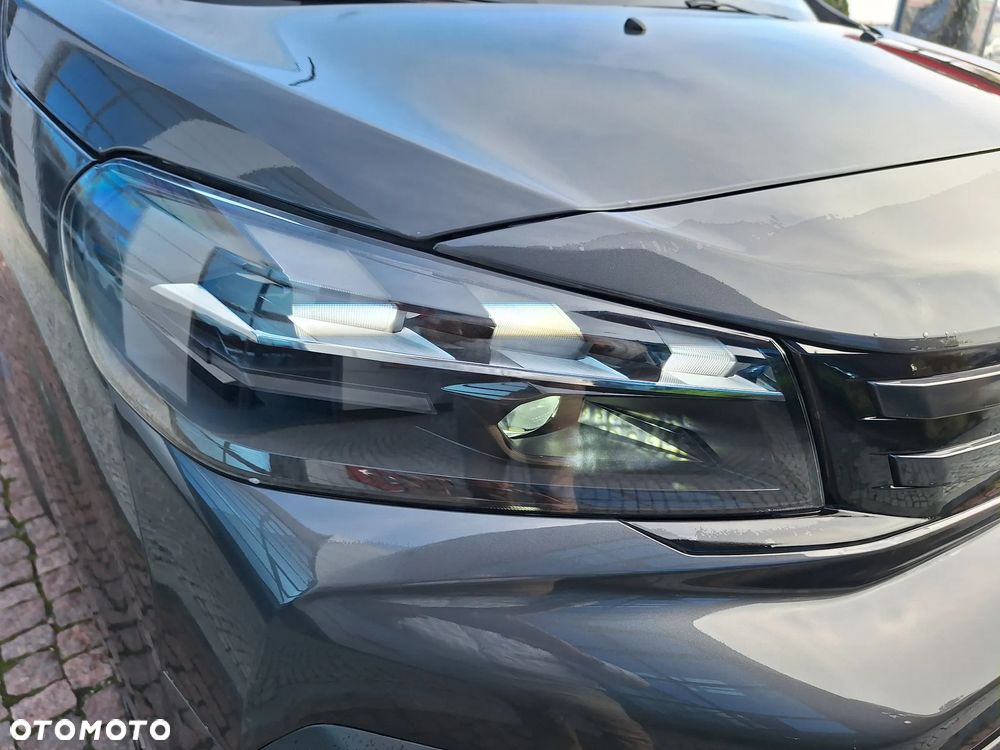 Peugeot Traveller - 23