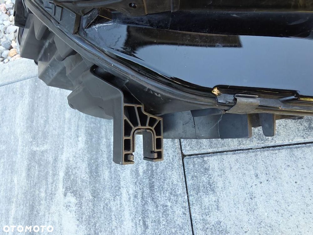 AUDI A4 S4 B9 8W0 8W Lampa prawa przód Full Led Matrix 8W0941036 2019 - 8