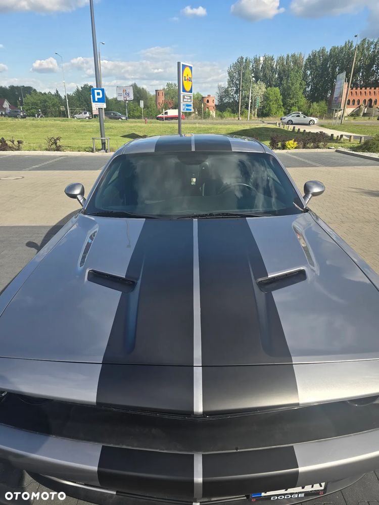 Dodge Challenger - 15