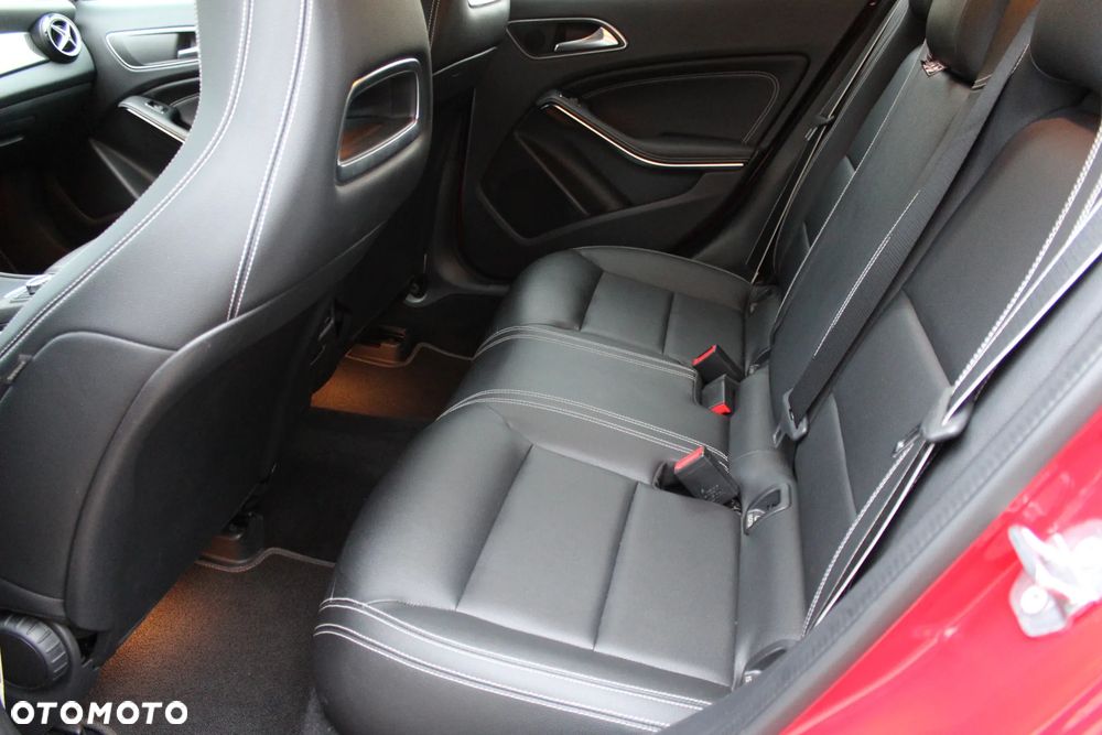 Mercedes-Benz GLA 200 7G-DCT Edition 1 - 13