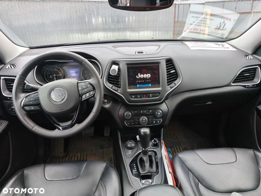 Jeep Cherokee - 9