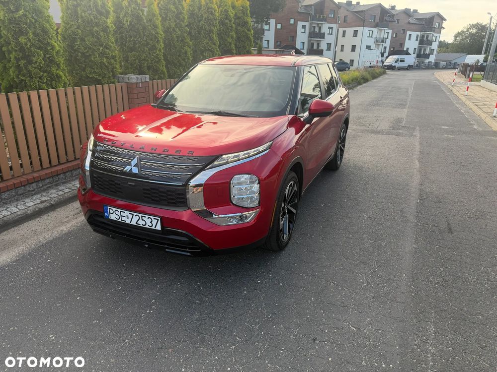 Mitsubishi Outlander - 4