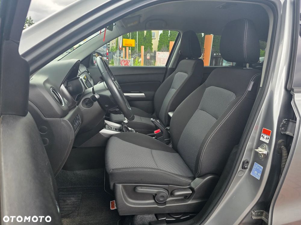 Suzuki Vitara 1.4 Boosterjet Hybrid Club - 14