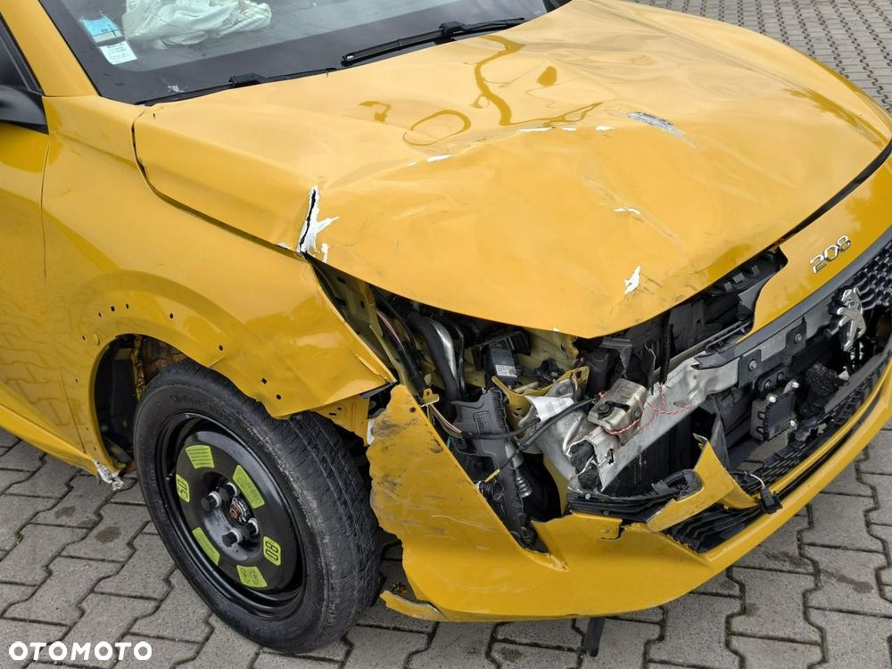 Peugeot 208 - 19