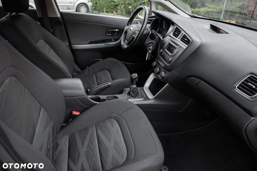 Kia Ceed - 28
