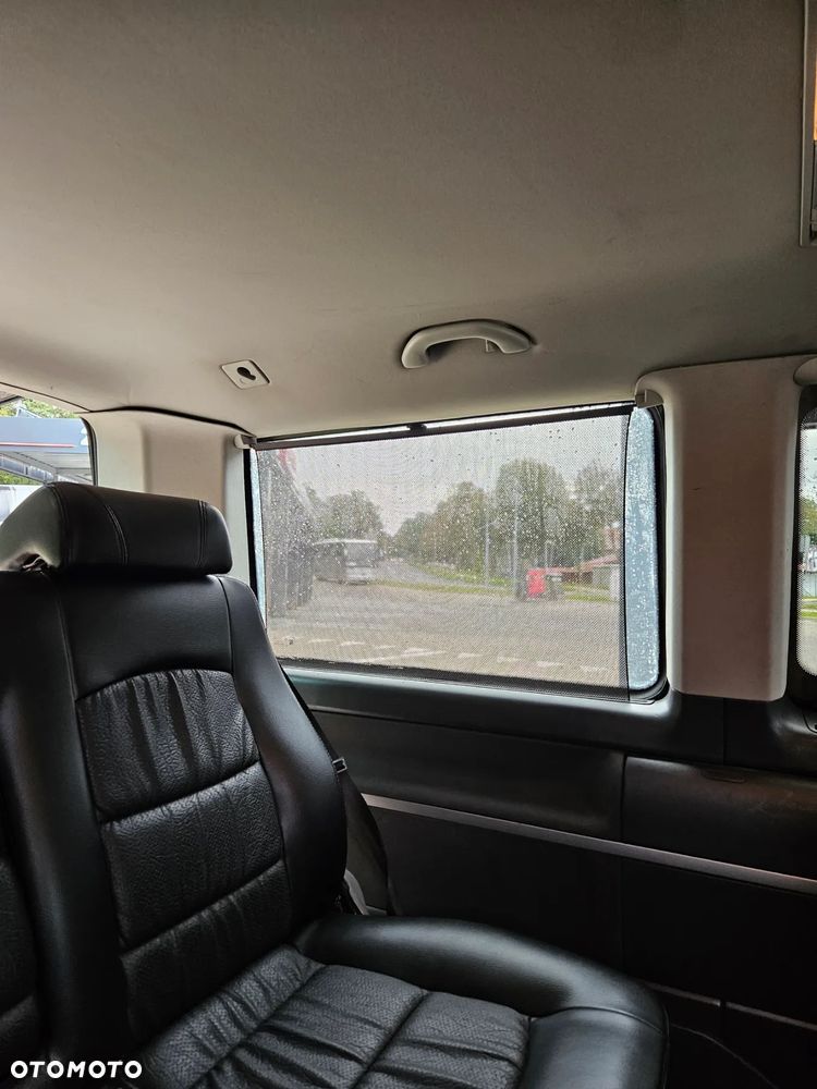 Volkswagen Caravelle - 23