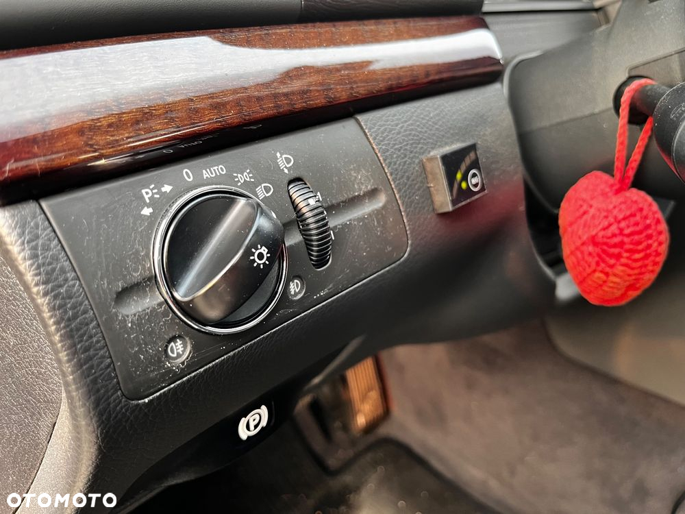 Mercedes-Benz Klasa E 200 T Kompressor Automatik Classic - 10