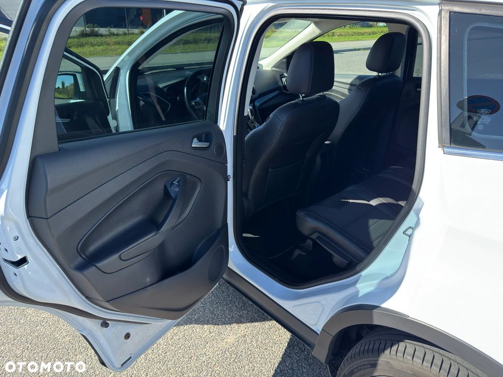 Ford Kuga - 16