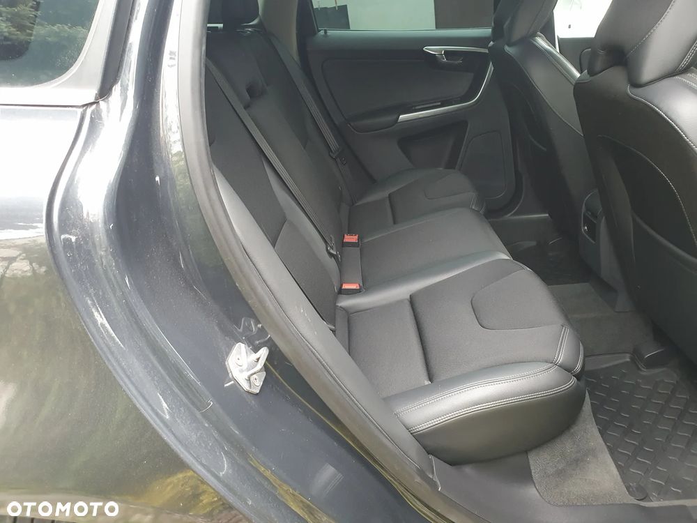 Volvo XC 60 D4 AWD Base - 21