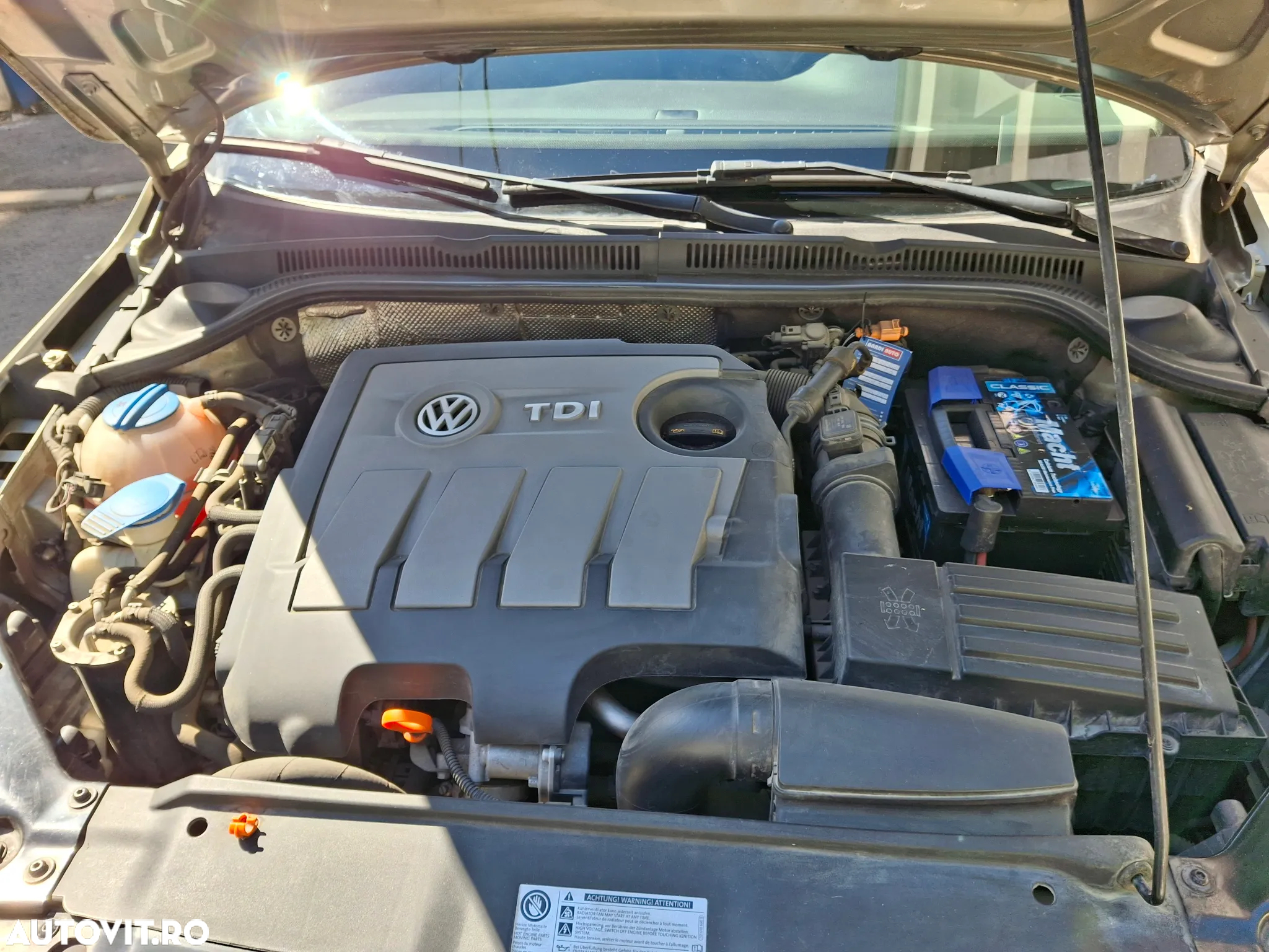 Volkswagen Jetta 1.6 TDI CR DPF Comfortline - 8