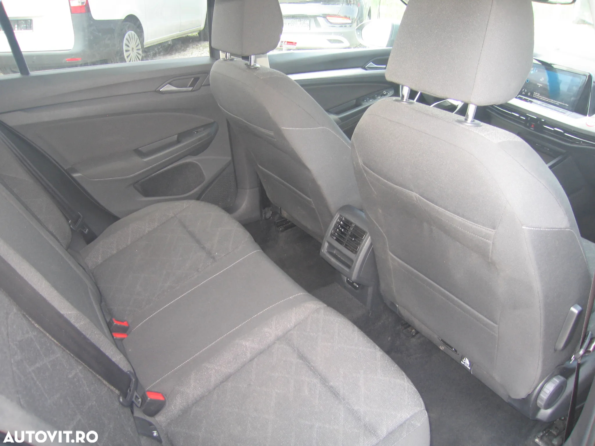 Volkswagen Golf 2.0 TDI DSG Highline - 27