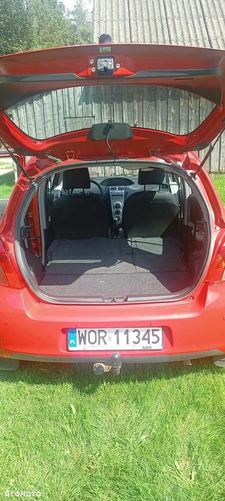 Toyota Yaris 1.3 Luna Premium - 6