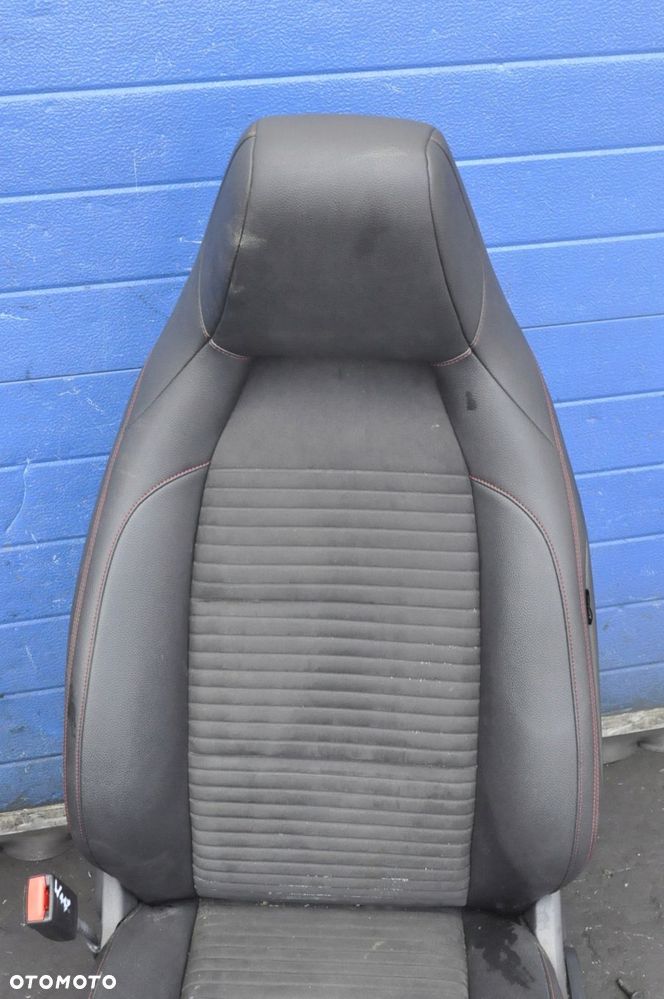 MERCEDES W117 FOTELE KANAPA BOCZKI SKÓRA - 11