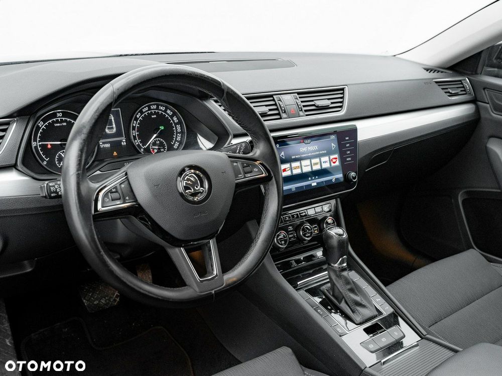 Skoda Superb 2.0 TDI Ambition DSG - 7