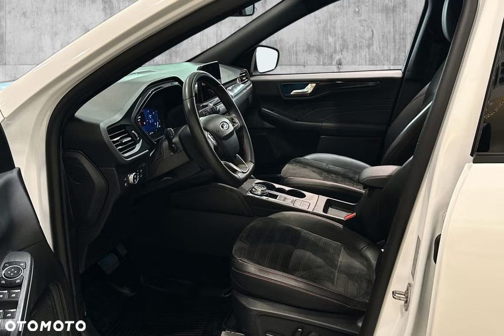 Ford Kuga 2.5P PHEV FWD ST-Line - 12