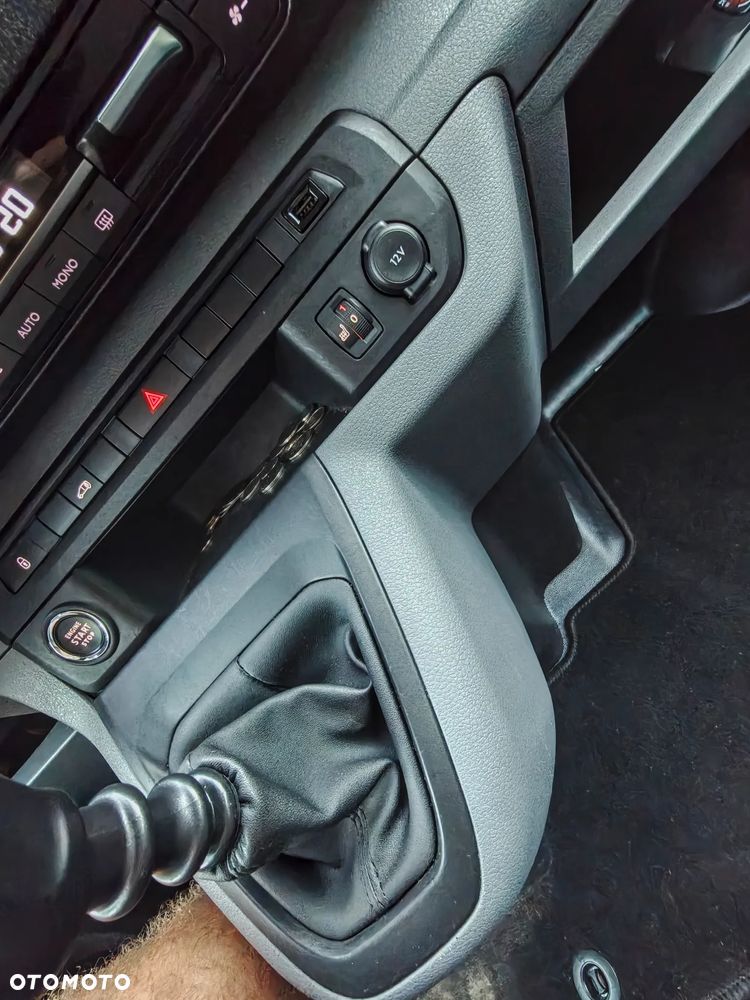 Opel Vivaro - 29