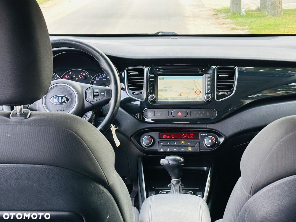 Kia Carens 1.7 CRDi Business Line 7os 7DCT - 15