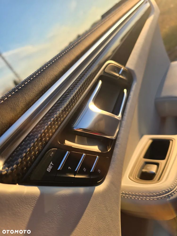 Porsche Macan T - 28