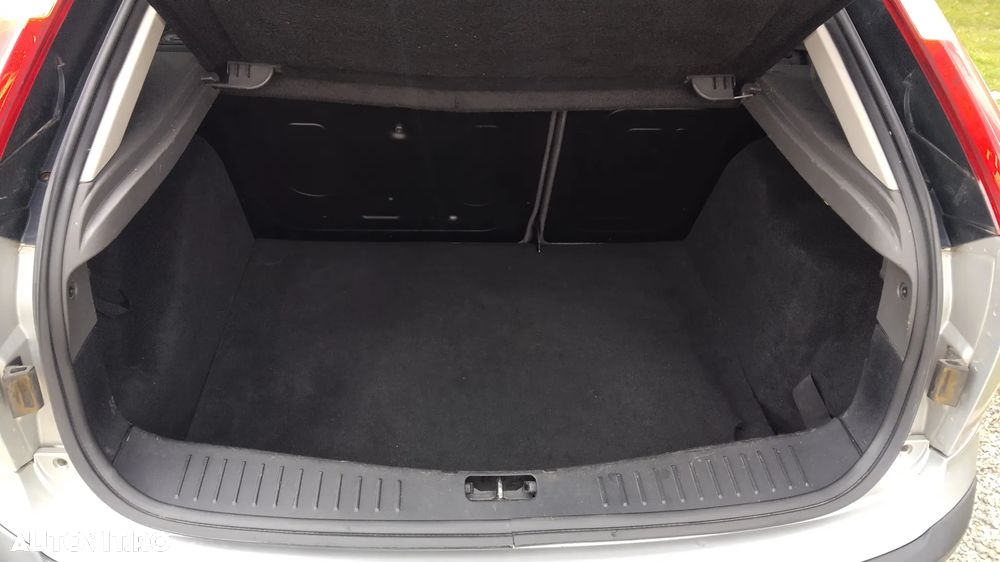 Ford Focus 1.6 16V Titanium - 14