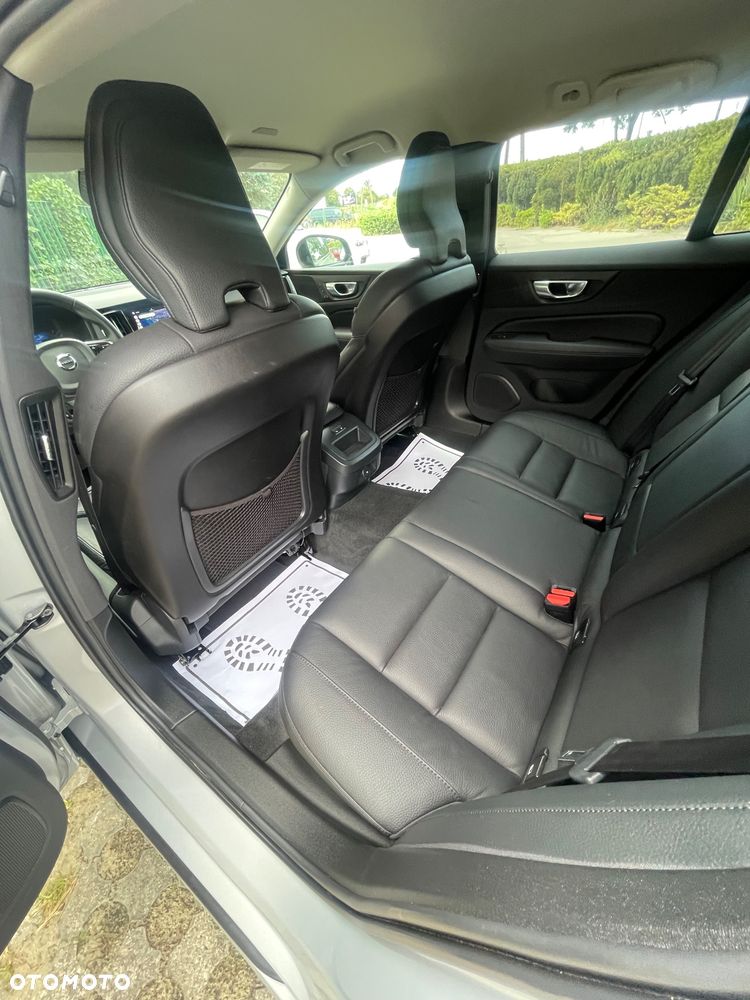 Volvo V60 B3 B Plus Dark - 7